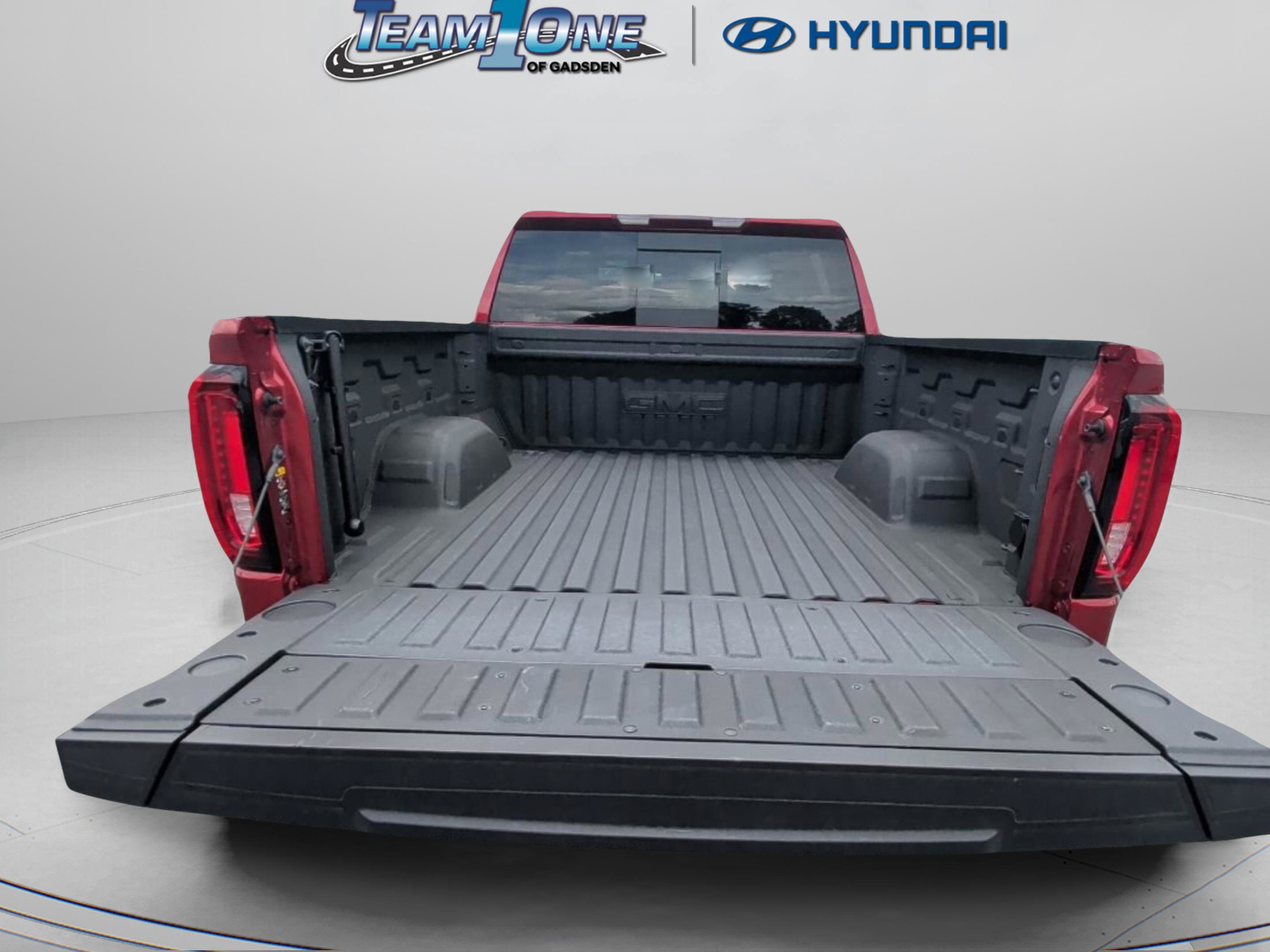 Used 2025 GMC Sierra 1500 SLT w/ SLT Premium Plus Package AWD/4WD image 16