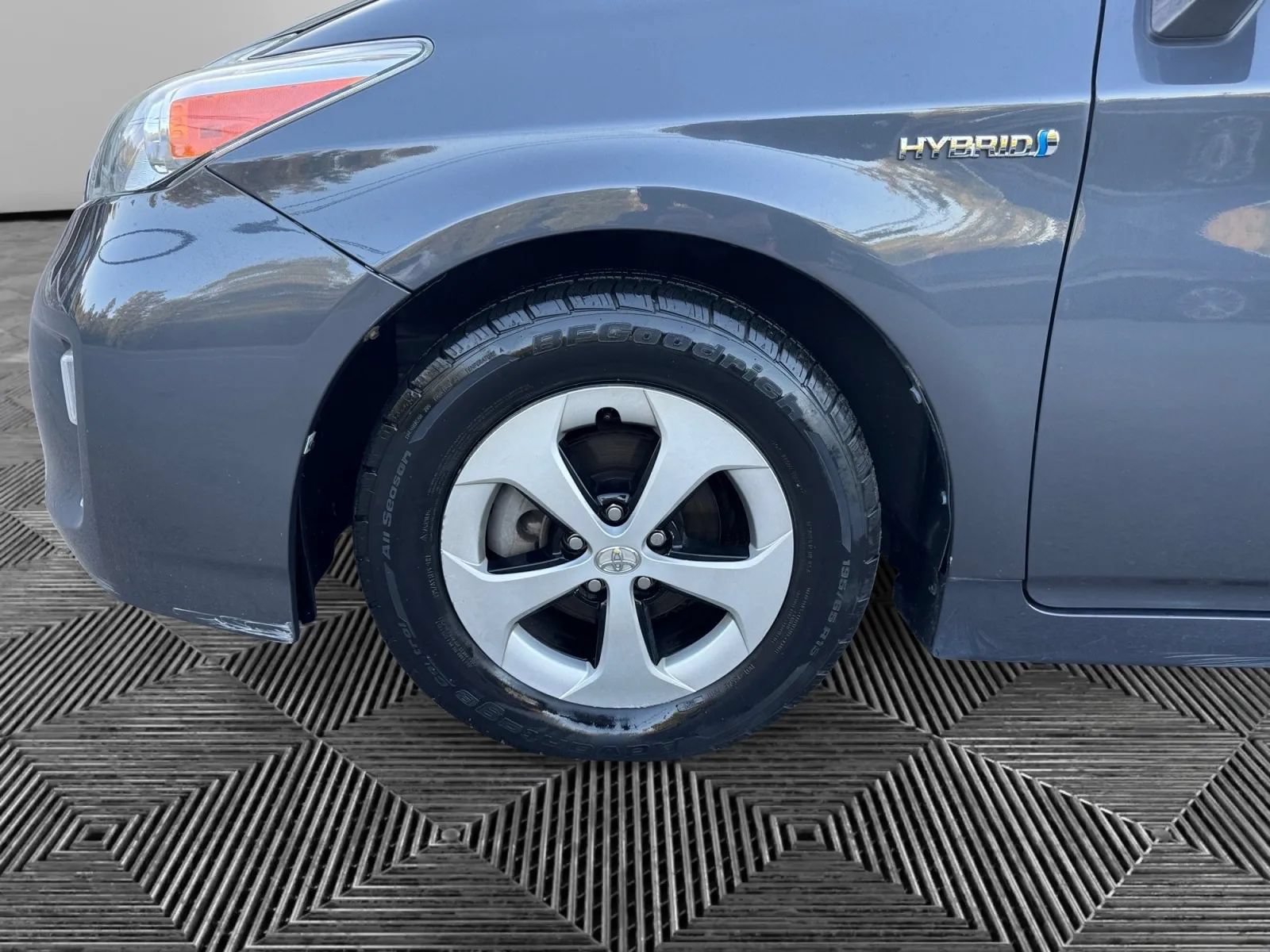 Used 2012 Toyota Prius Three FWD image 9