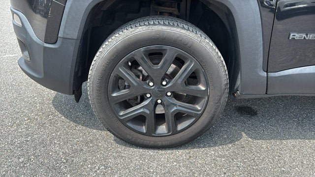 Used 2016 Jeep Renegade Latitude AWD/4WD image 11
