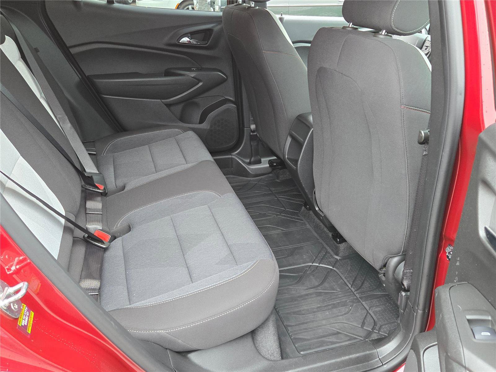 Used 2024 Chevrolet Trax RS w/ Driver Confidence Package image 7