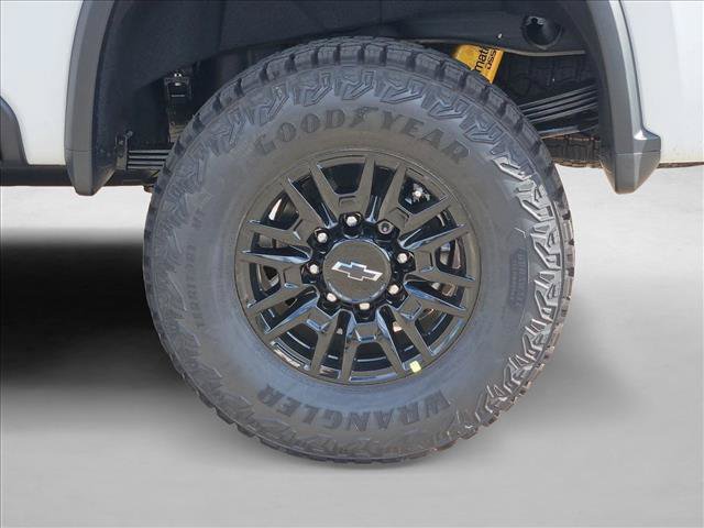 New 2026 Chevrolet Silverado 2500 ZR2 AWD/4WD image 10