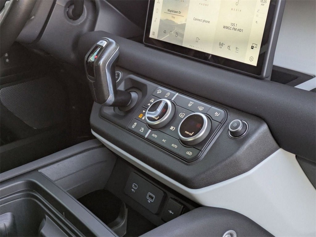Used 2022 Land Rover Defender 110 image 17