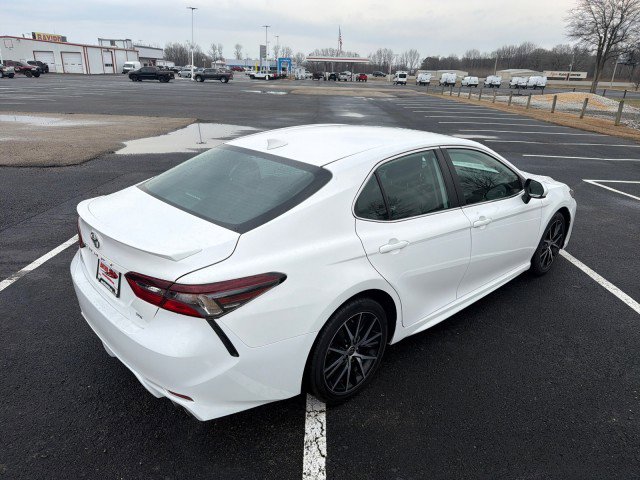 Used 2021 Toyota Camry SE image 13