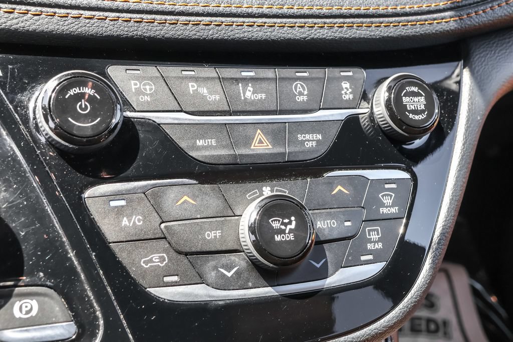 Used 2022 Chrysler Pacifica Pinnacle AWD/4WD image 26