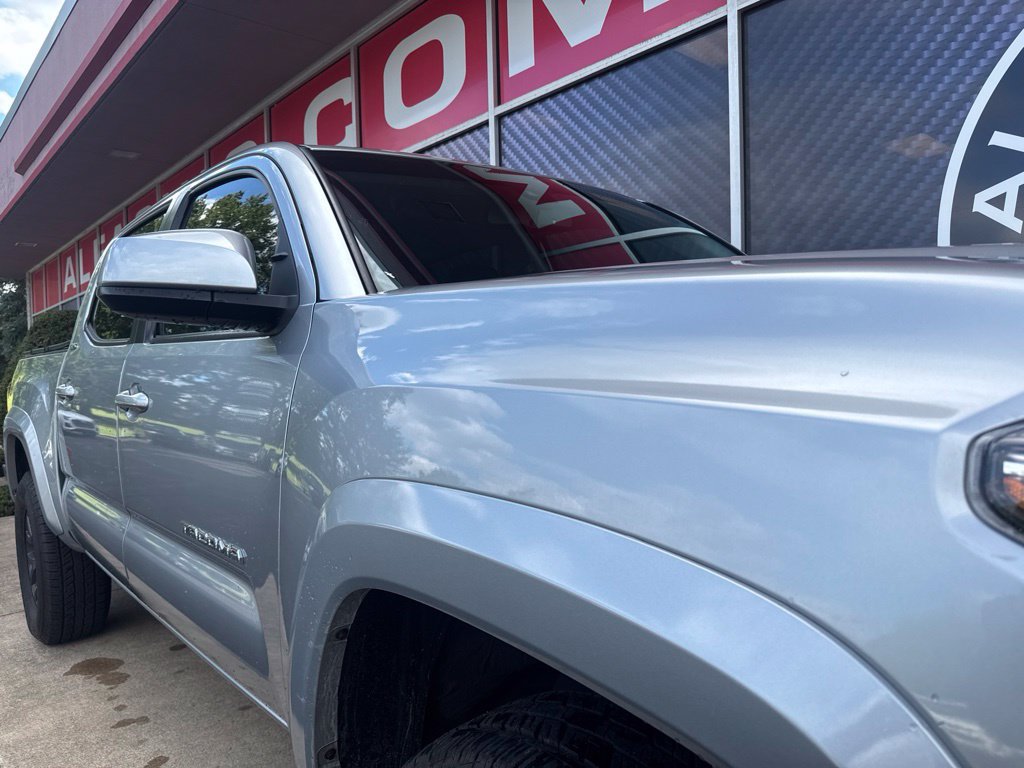 Used 2023 Toyota Tacoma SR5 AWD/4WD image 2