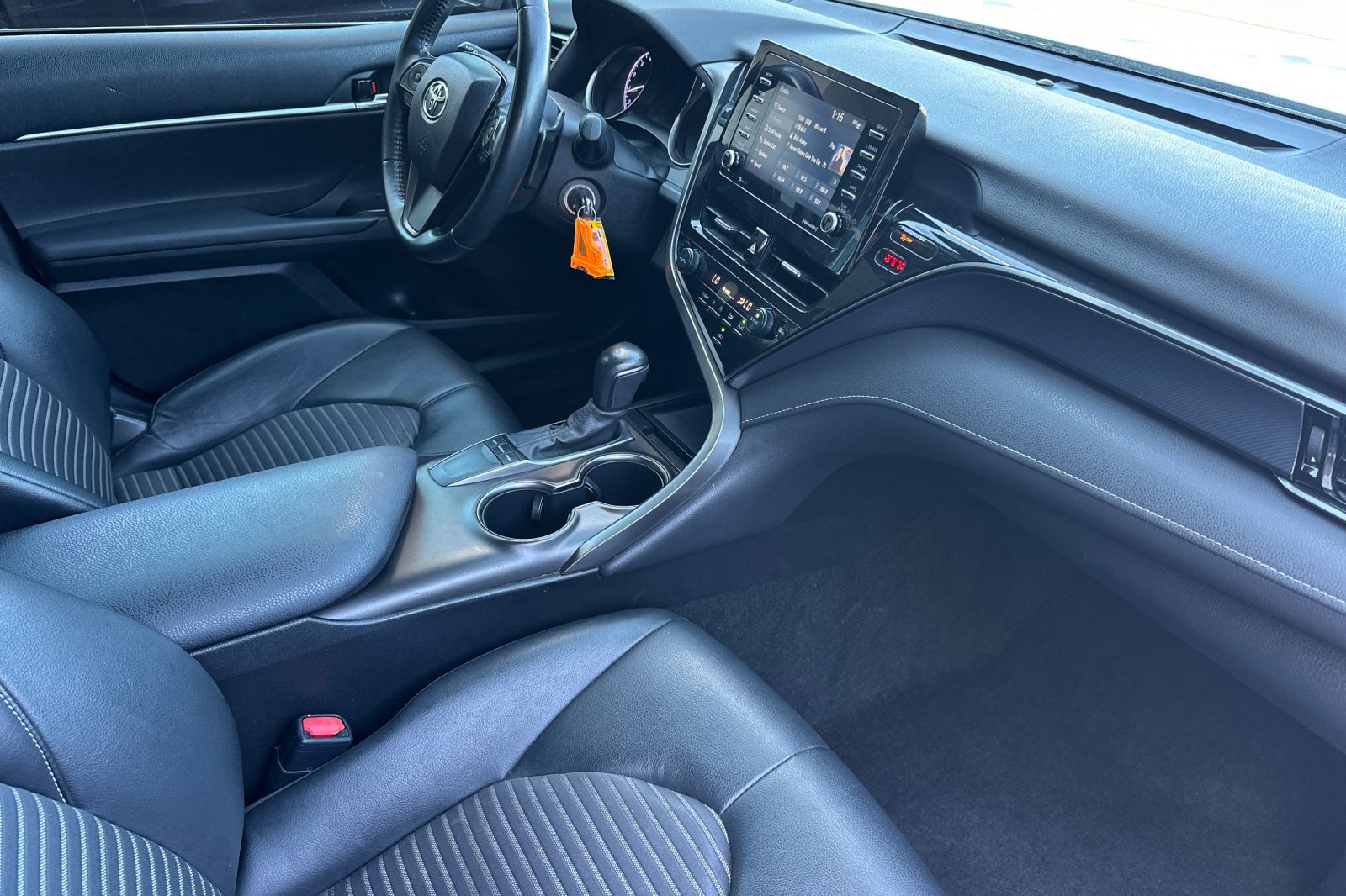 Certified 2022 Toyota Camry SE FWD image 15