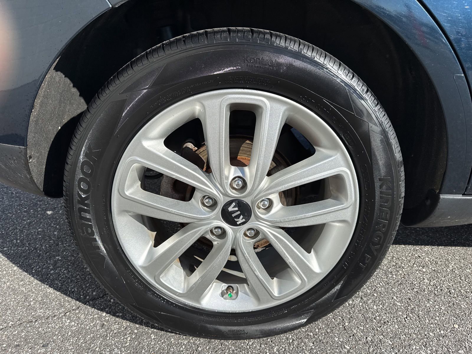 Used 2017 Kia Soul + image 10