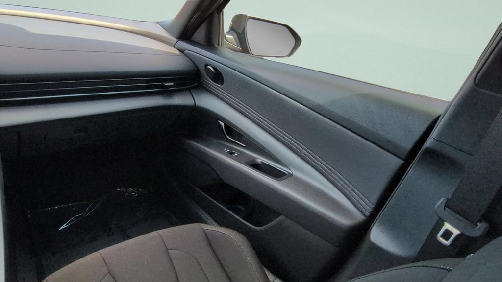 Certified 2026 Hyundai Elantra Sport FWD image 12