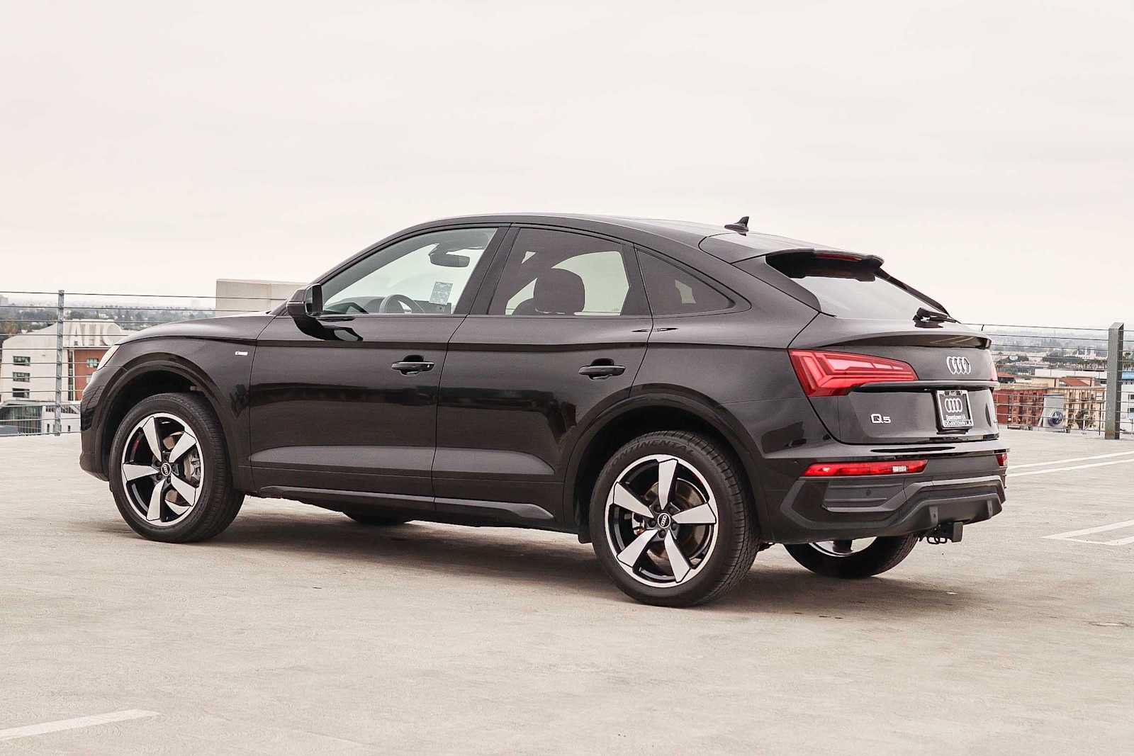 Used 2023 Audi Q5 2.0T Premium Plus w/ Premium Plus Package AWD/4WD image 6