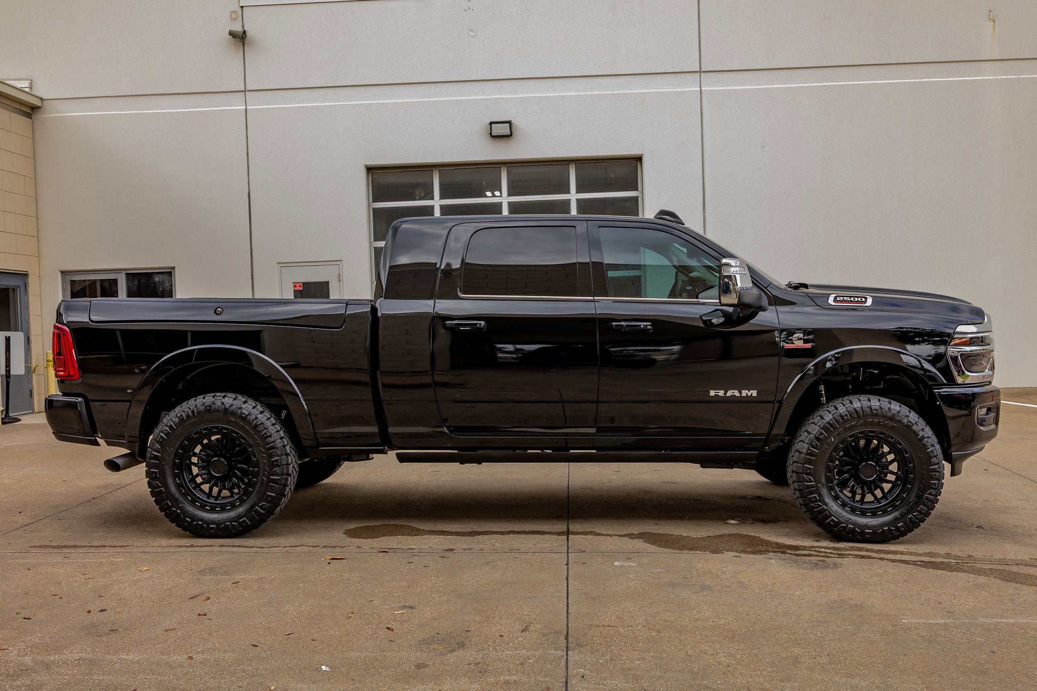 Used 2025 RAM 2500 Limited image 11