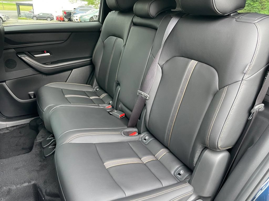 Used 2024 MAZDA CX-90 3.3 Turbo w/ Select Package AWD/4WD image 9