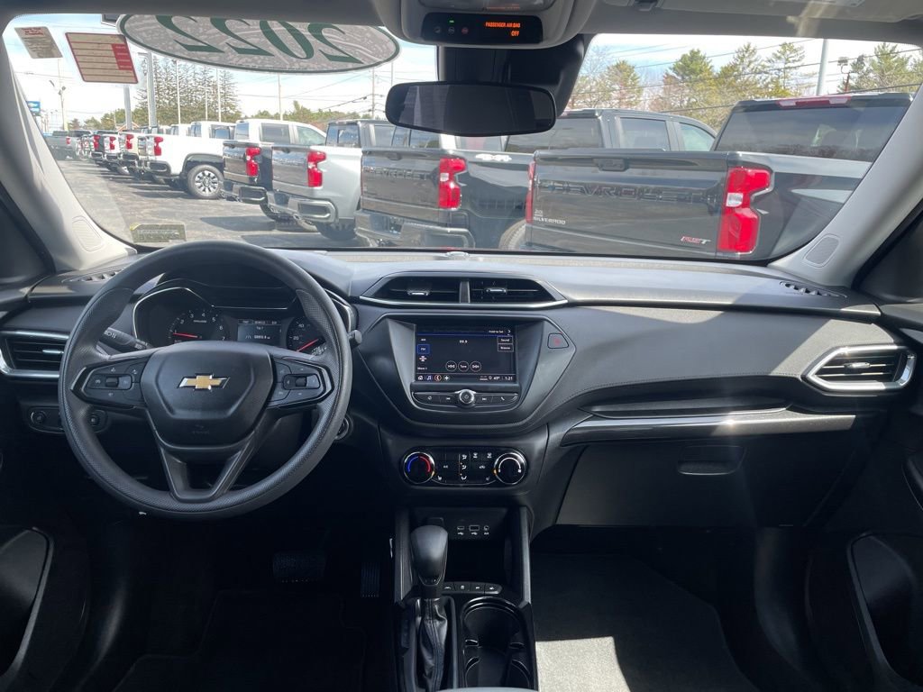 Used 2022 Chevrolet TrailBlazer LT FWD image 11