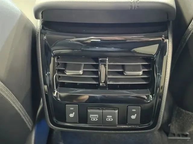 Used 2022 Toyota Avalon Touring w/ Advanced Safety Package image 15