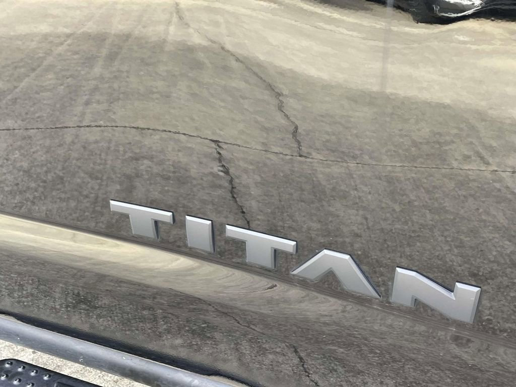 Used 2024 Nissan Titan SV w/ SV Bronze Edition Package image 8