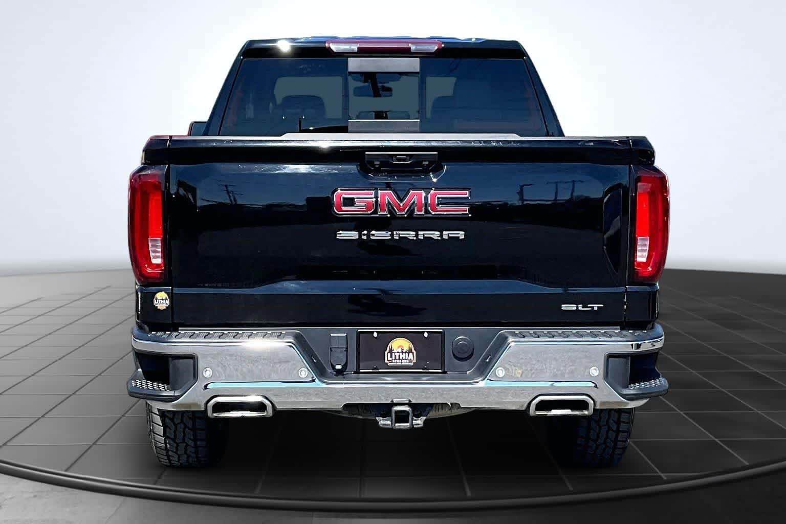 Used 2023 GMC Sierra 1500 SLT w/ SLT Premium Plus Package AWD/4WD image 5