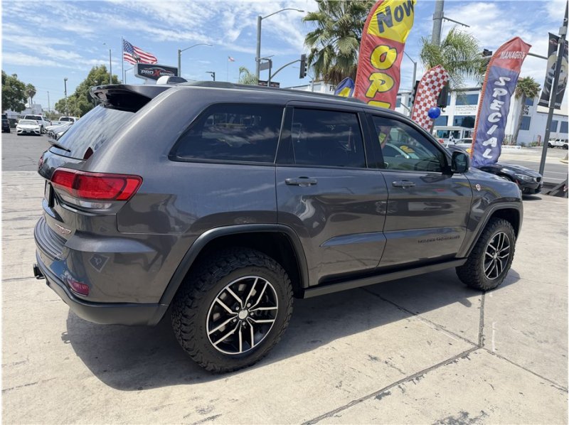 Used 2018 Jeep Grand Cherokee Trailhawk w/ Trailhawk Luxury Group AWD/4WD image 55