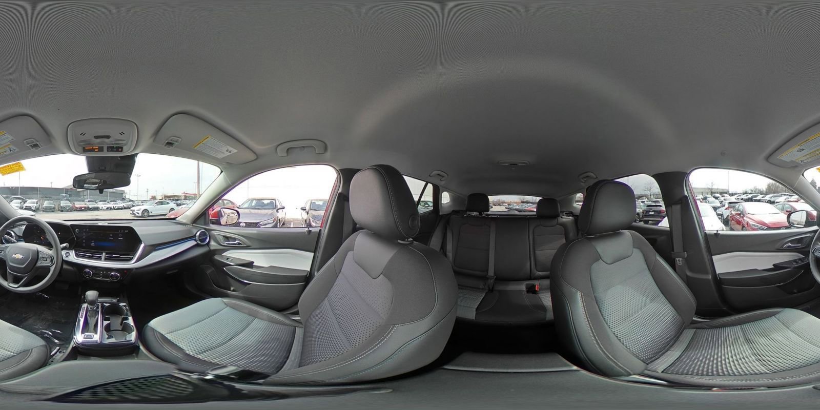 Used 2025 Chevrolet Trax LT image 37