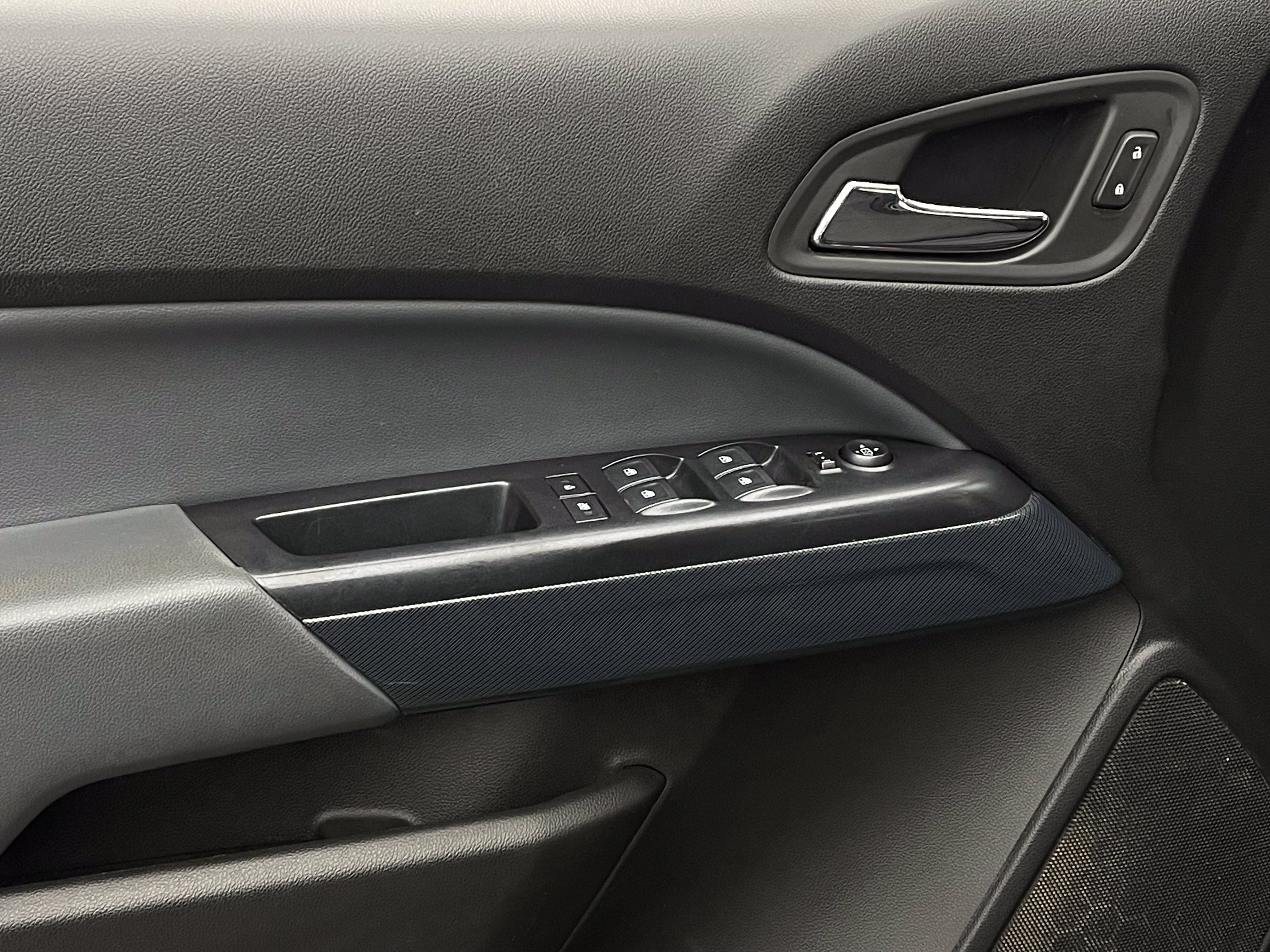 Used 2019 Chevrolet Colorado Z71 AWD/4WD image 15
