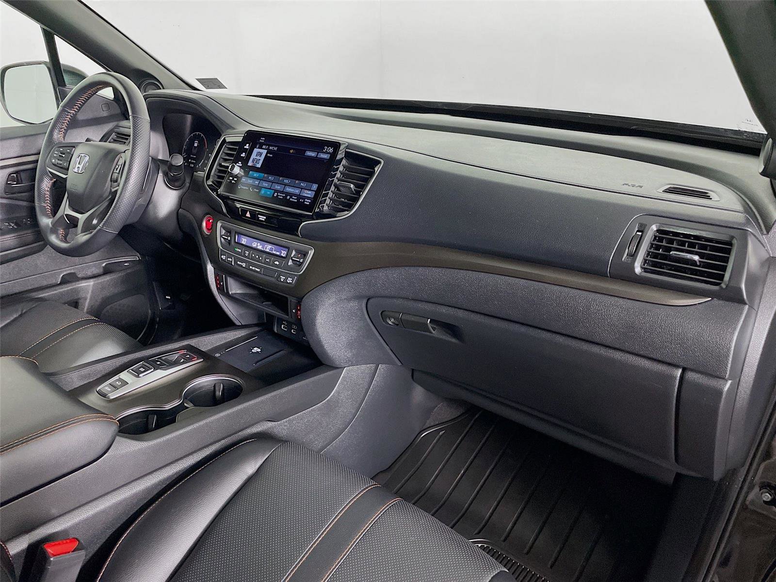 Used 2025 Honda Ridgeline TrailSport image 35