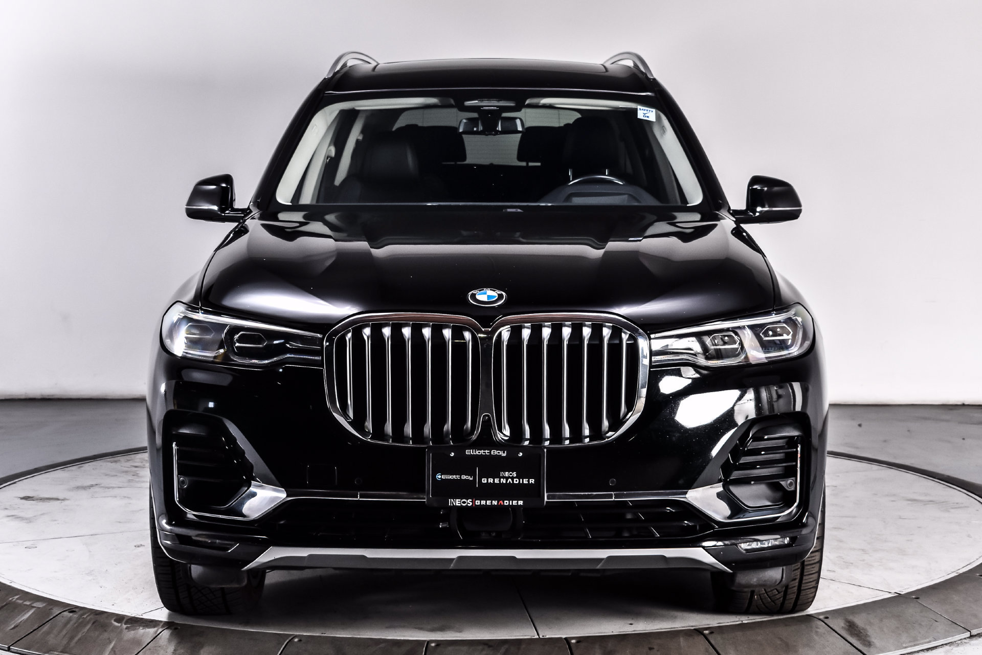 Used 2022 BMW X7 xDrive40i w/ Premium Package AWD/4WD image 2