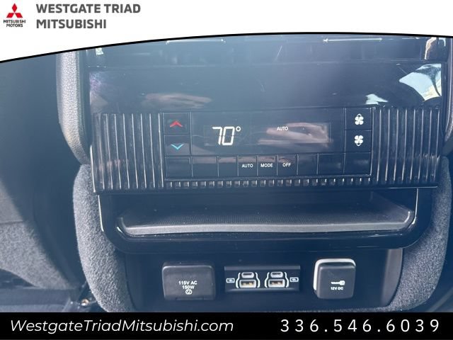 Used 2023 Jeep Wagoneer L Series II AWD/4WD image 24