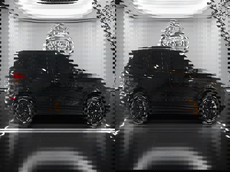 Used 2016 Porsche Cayenne Turbo S image 4