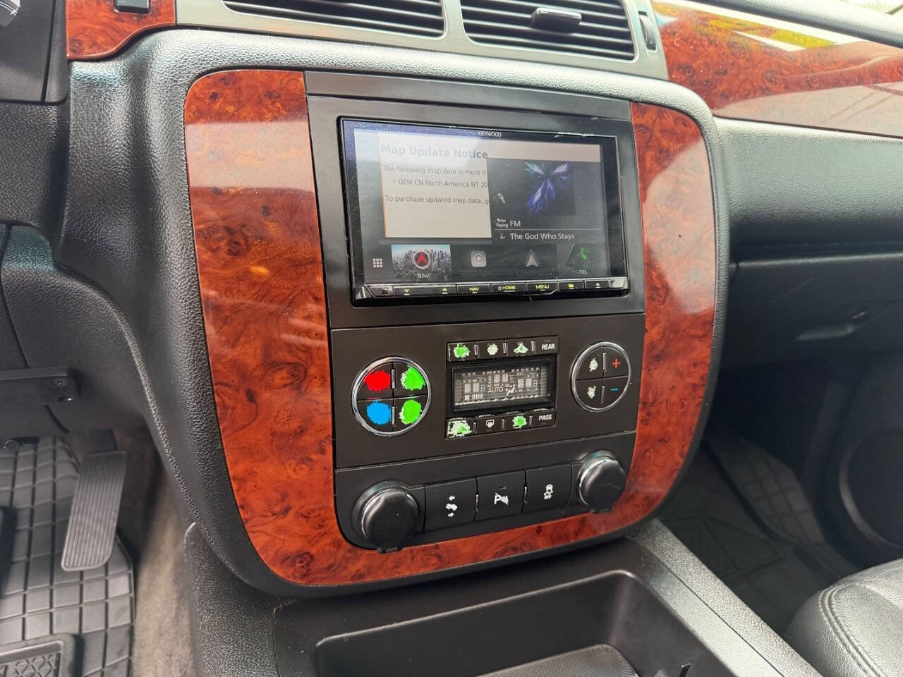 Used 2013 Chevrolet Tahoe LT w/ Luxury Package AWD/4WD image 11