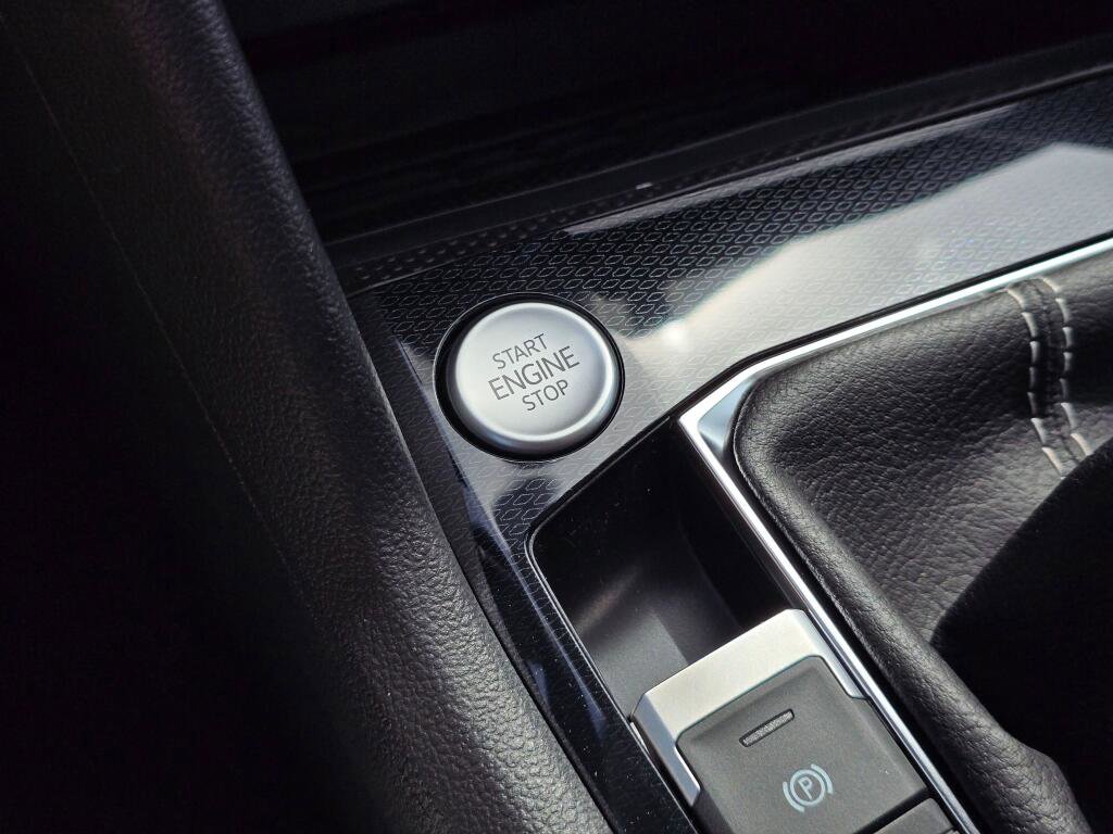 New 2026 Volkswagen Taos SE AWD/4WD image 31