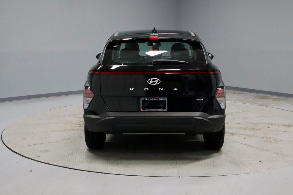 Certified 2024 Hyundai Kona SE image 10
