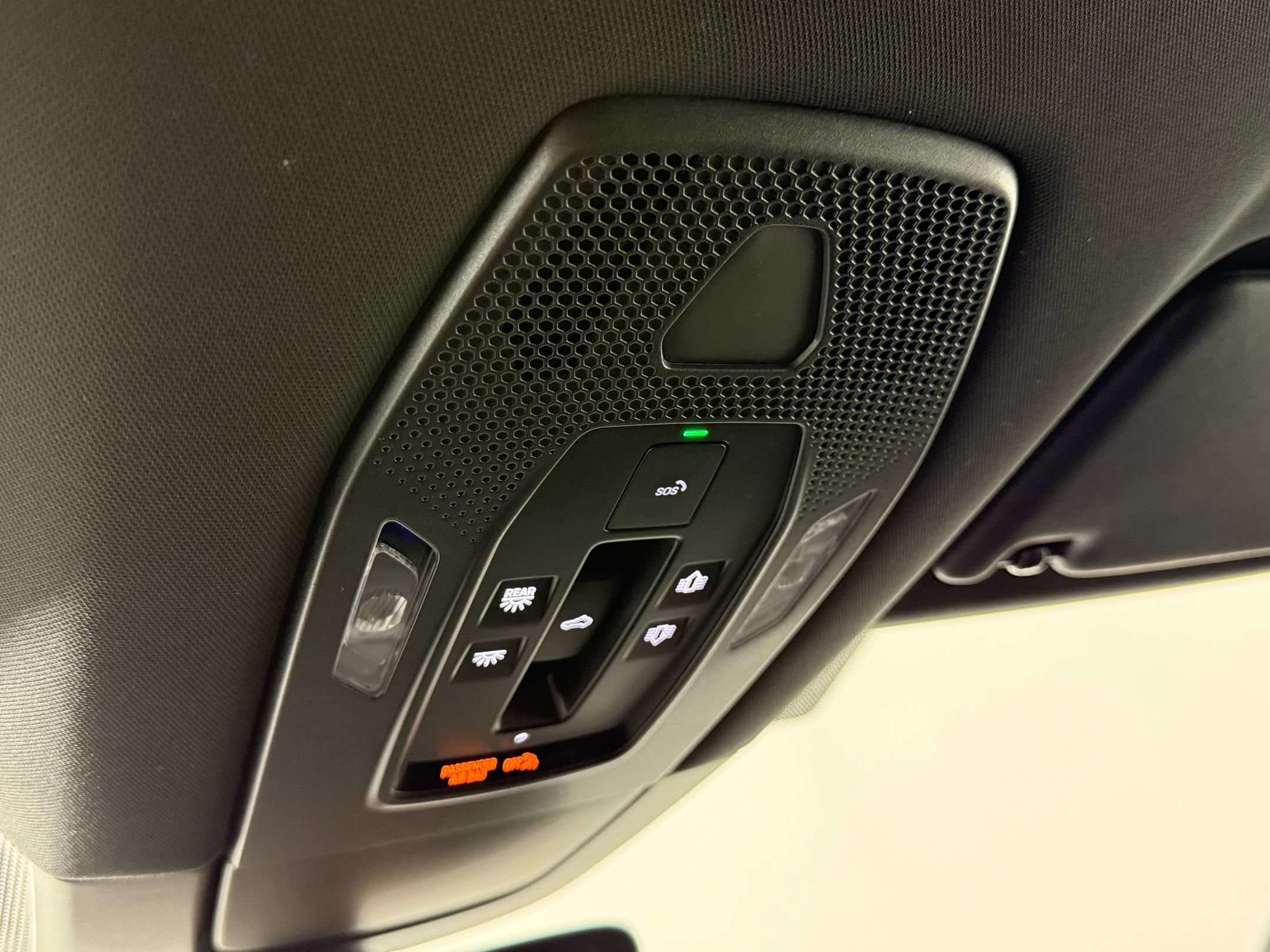 Certified 2026 Porsche Macan Electric RWD image 27