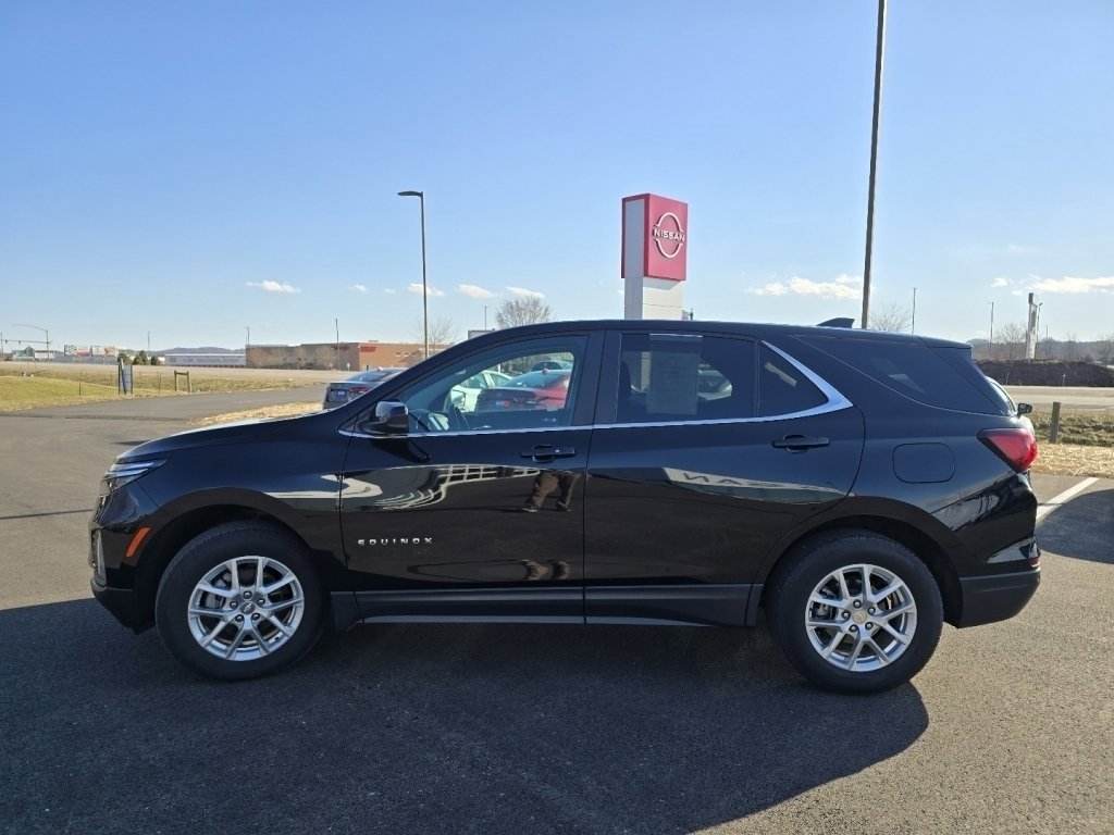 Used 2024 Chevrolet Equinox LT w/ LPO, Floor Liner Package image 9