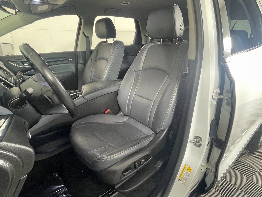 Used 2019 Buick Enclave Essence image 19