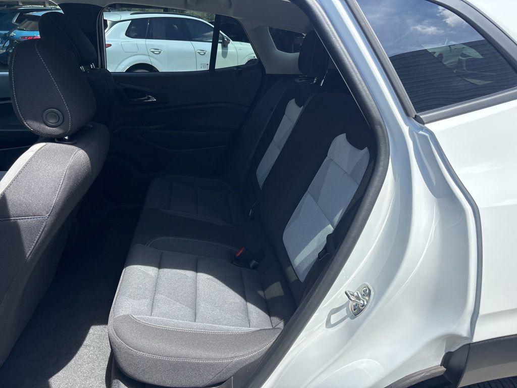 Used 2026 Chevrolet Trax LS FWD image 15