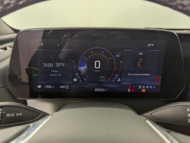 Used 2025 Chevrolet Traverse Z71 image 12