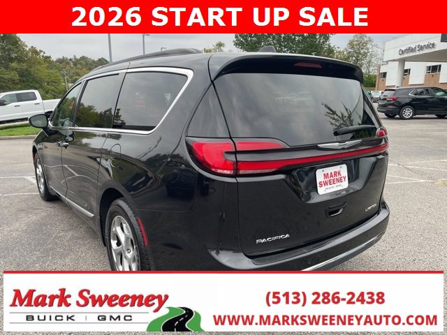 Used 2023 Chrysler Pacifica Limited image 8