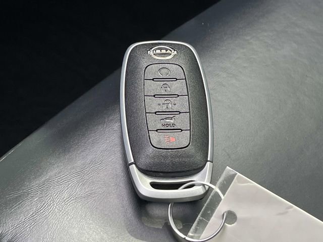 Used 2025 Nissan Pathfinder Platinum image 41