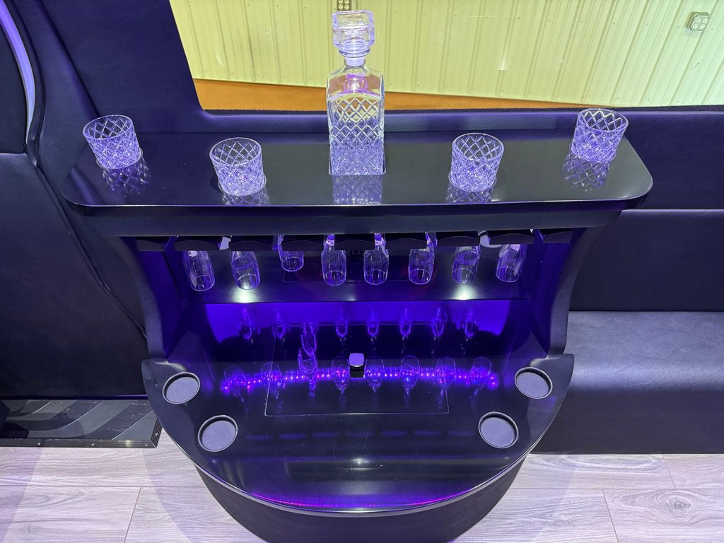 Used 2023 Mercedes-Benz Sprinter 2500 image 19