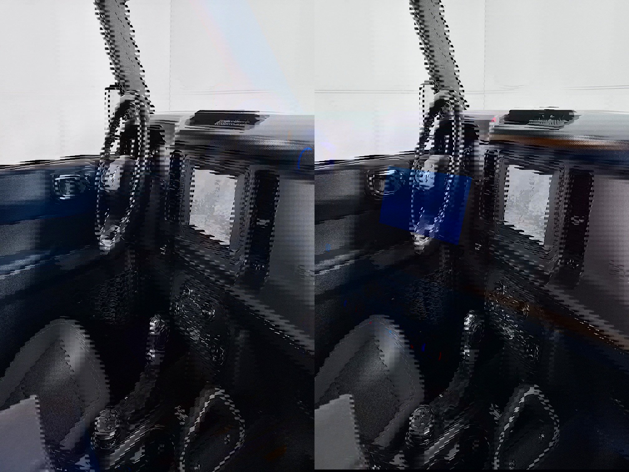 Used 2022 Ford Bronco Outer Banks image 28