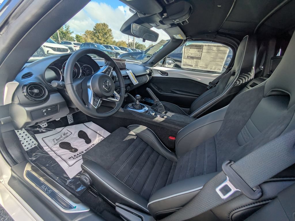 New 2026 MAZDA MX-5 Miata Club w/ Interior Package RWD image 12