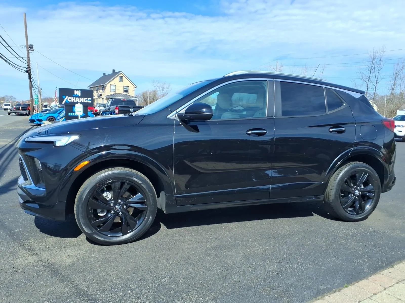 Used 2024 Buick Encore GX Sport Touring image 6