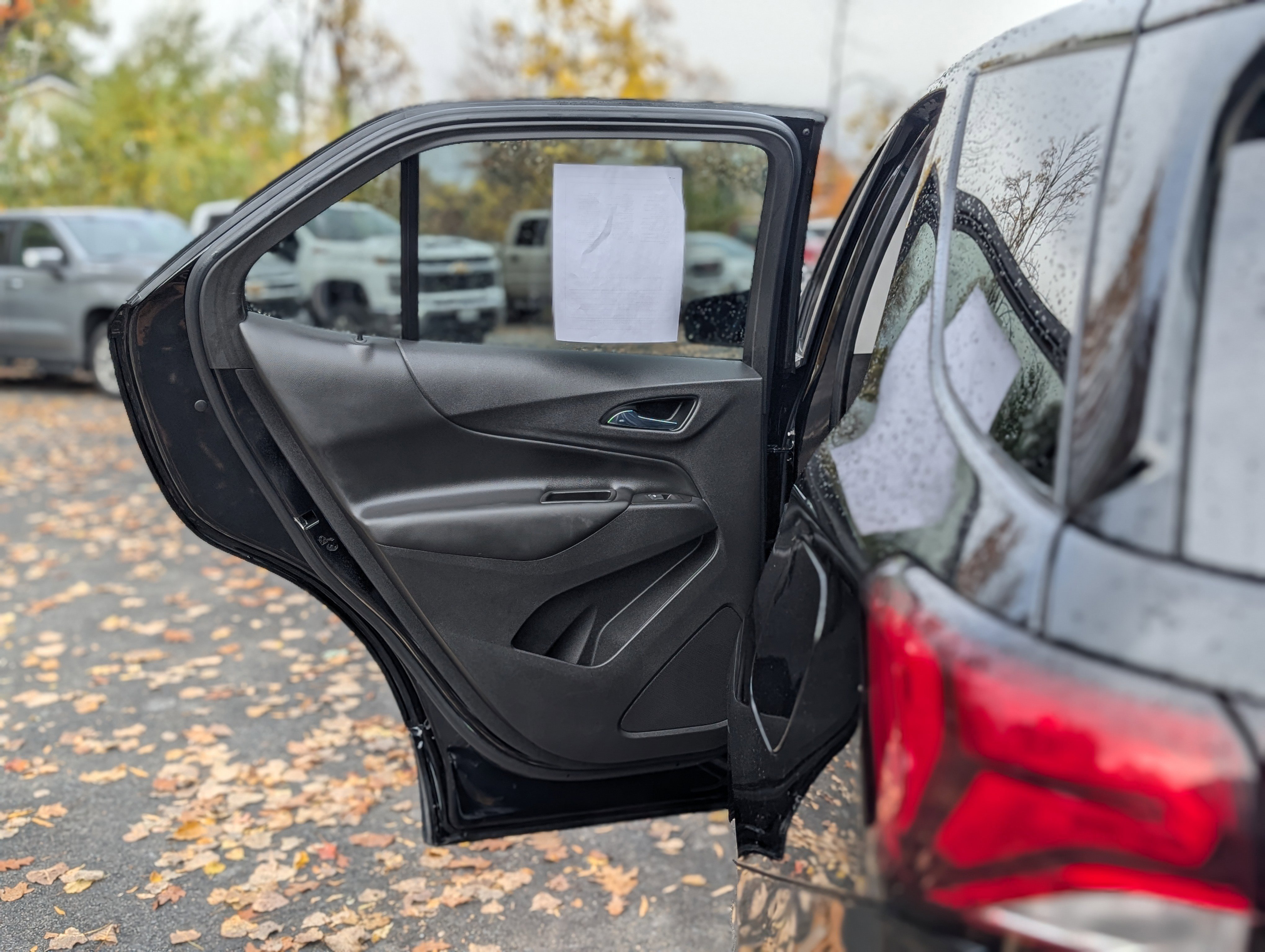 Used 2022 Chevrolet Equinox LT w/ Driver Convenience Package image 31