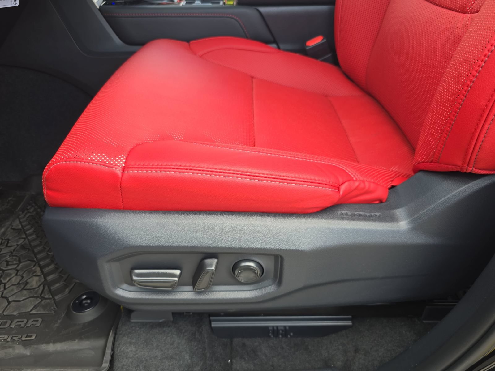 New 2026 Toyota Tundra TRD Pro AWD/4WD image 28