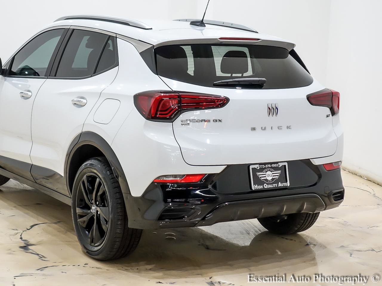 Used 2024 Buick Encore GX Sport Touring AWD/4WD image 9