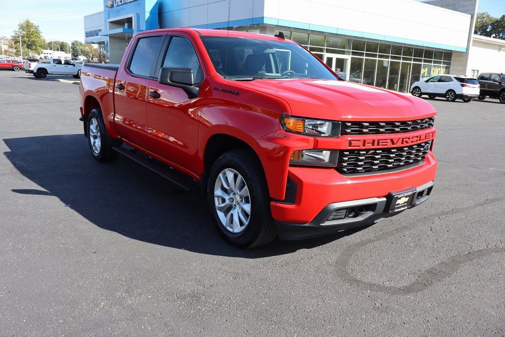 Used 2020 Chevrolet Silverado 1500 Custom w/ Custom Value Package image 2