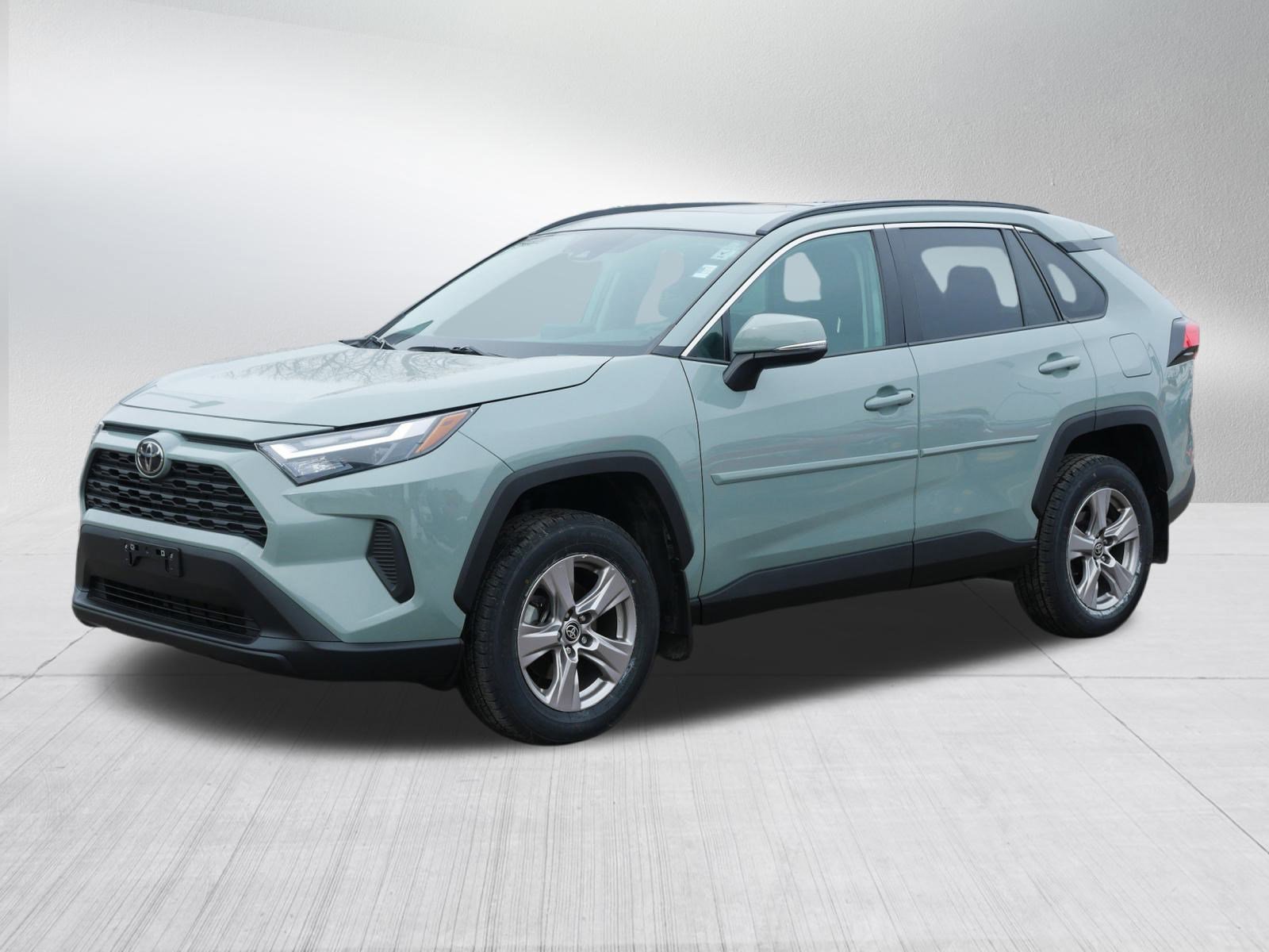 Used 2023 Toyota RAV4 XLE w/ Convenience Package image 3
