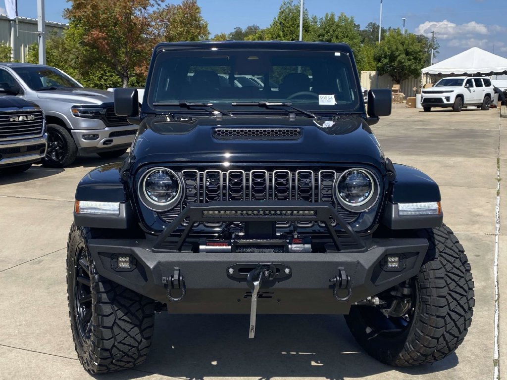 New 2026 Jeep Gladiator Sport AWD/4WD image 2