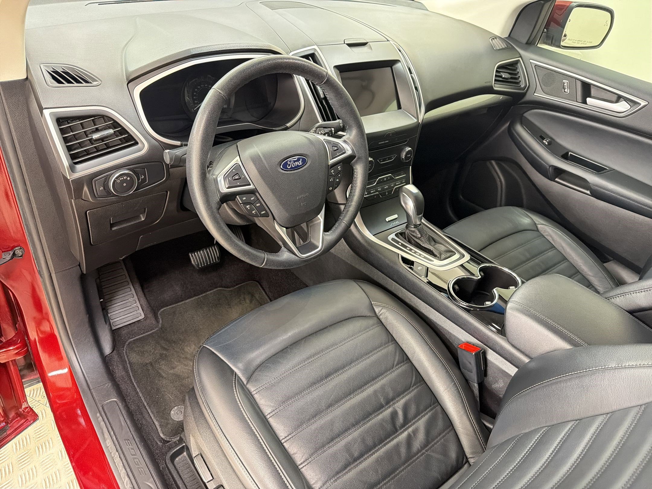 Used 2017 Ford Edge SEL w/ Equipment Group 201A image 4