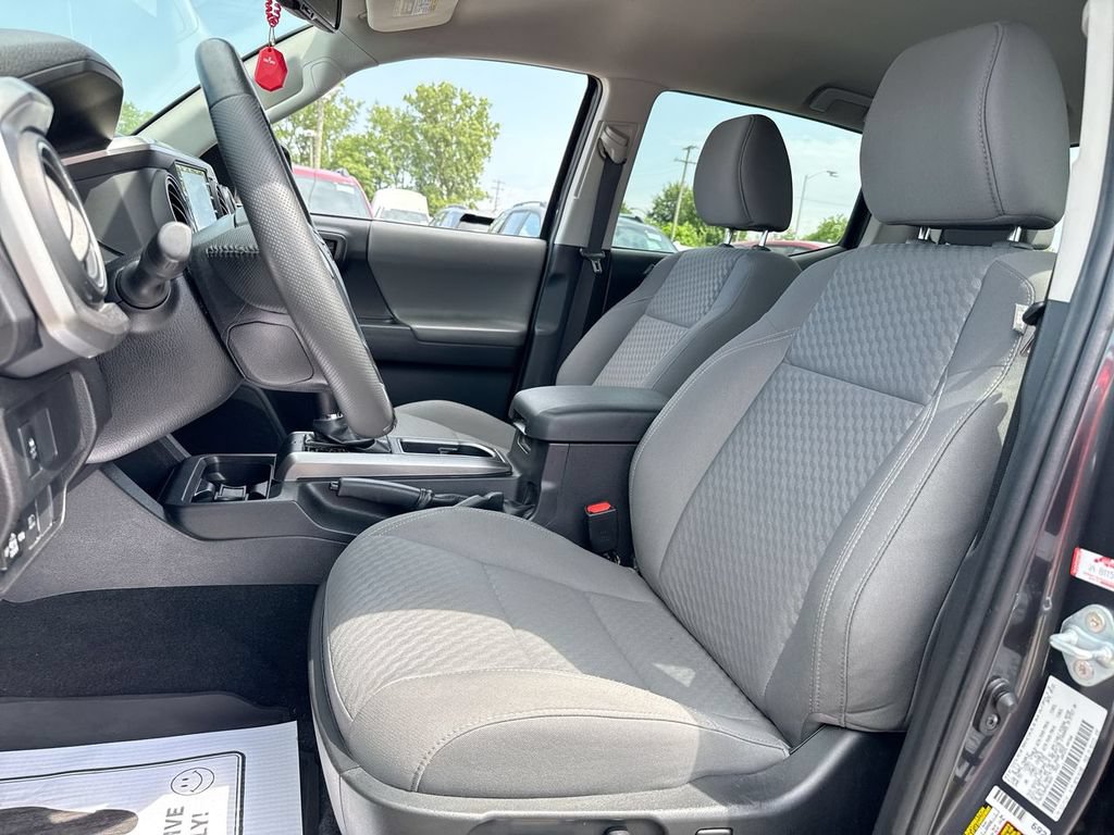 Used 2023 Toyota Tacoma SR5 RWD image 11