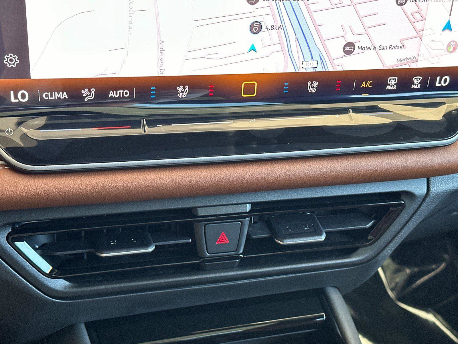 New 2026 Volkswagen Tiguan SEL R-Line AWD/4WD image 20