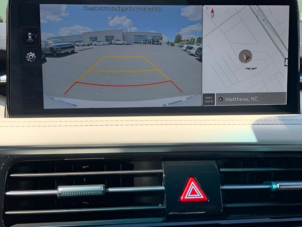 Certified 2025 Genesis G70 2.5T image 26